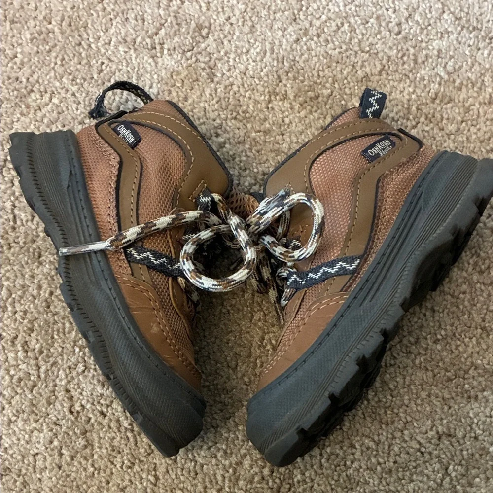 OshKosh B'gosh Vuelta Hiker Brown Kids Boots